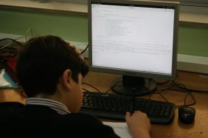 Student in Lebanon Evangelical School learns by example with Fedora Workstation