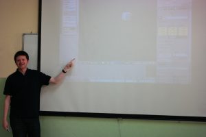 Instructor Jonathan Dieter from Lebanon Evangelical School teaches Blender to class